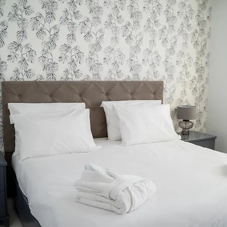 The Republic Boutique 4*