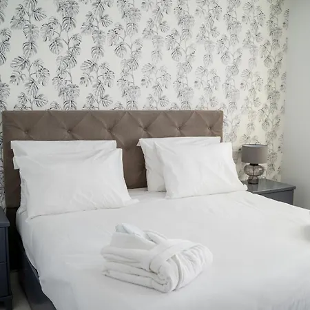 The Republic Boutique 4*