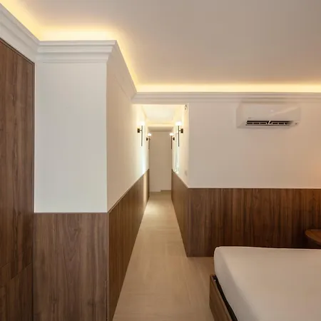 The Republic Boutique 4*