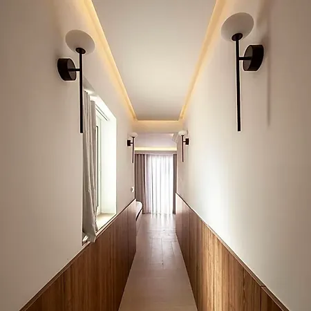 The Republic Boutique 4*