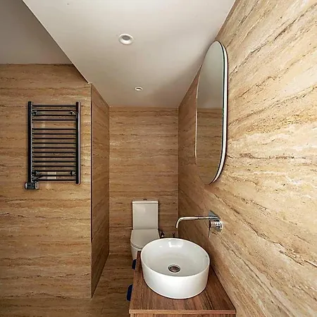 The Republic Boutique 4*